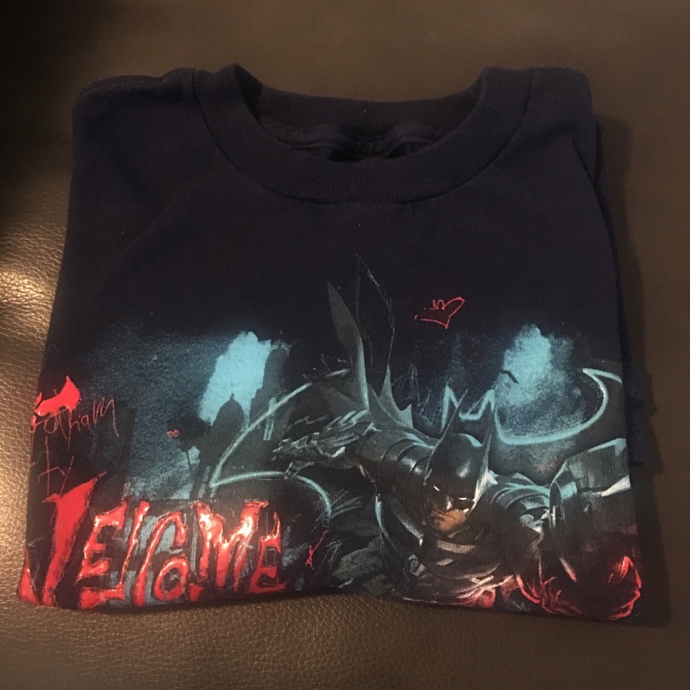 🟡 3/$12 🟡 Batman navy blue shirt